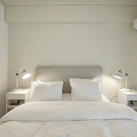 Lucyzen! Stylish Apt, Athenian Riviera, Near * Athene