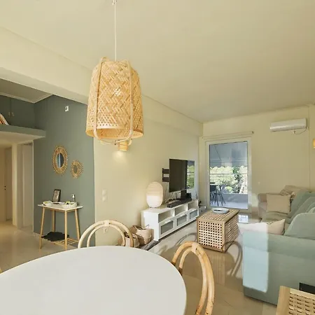 Lucyzen! Stylish Apt, Athenian Riviera, Near *